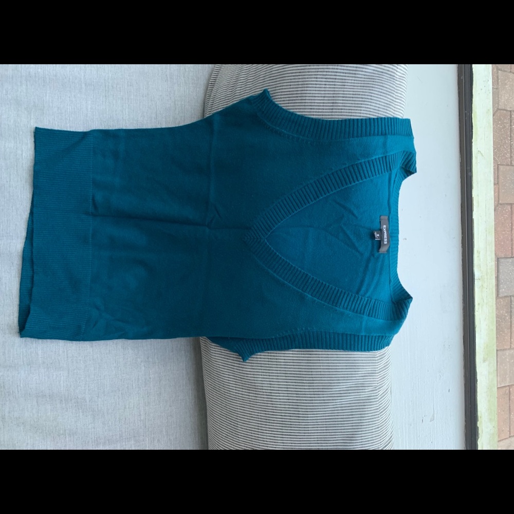 Sweater vest
